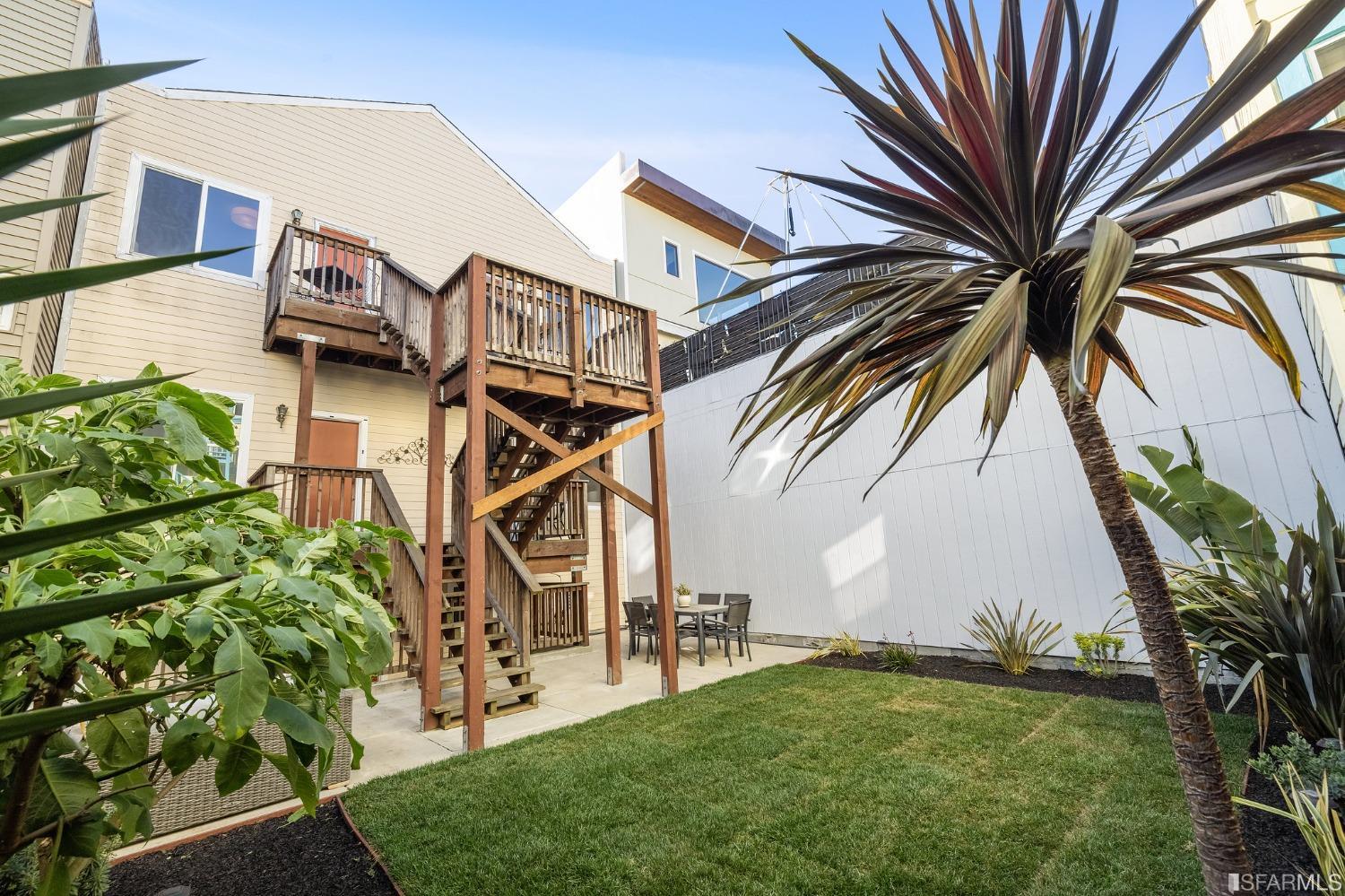 558 Central Avenue San Francisco, CA 94117 - Photo 22 of 23 a view of outdoor space yard and porch