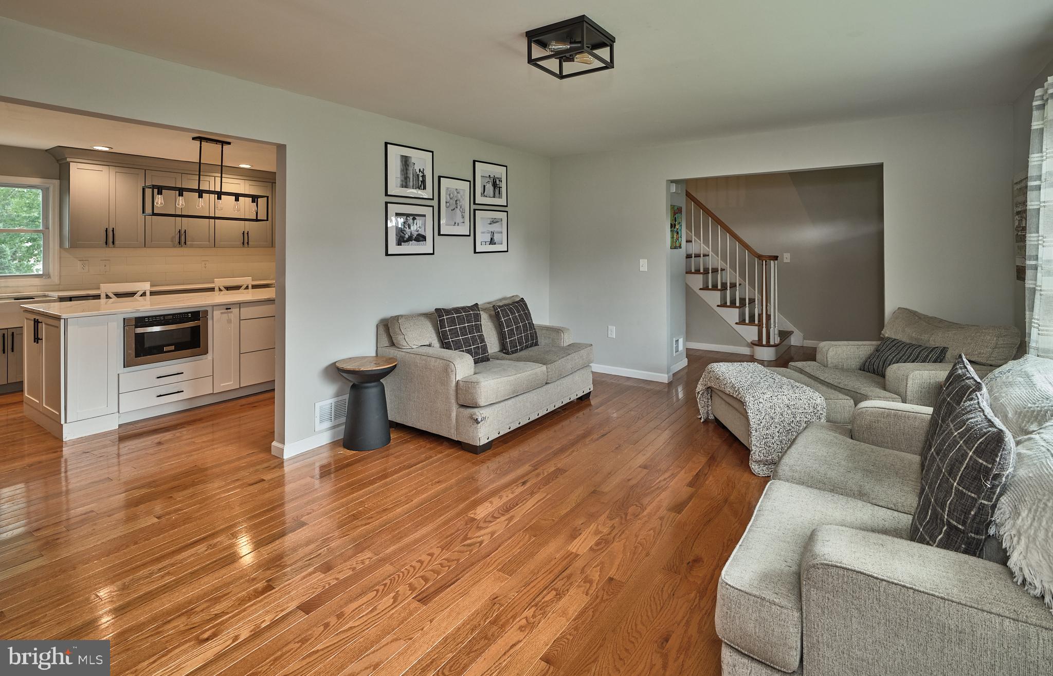10 Welland Road Hamilton, NJ 08690 - Photo 9 of 28 Living room open to the gourmet kitchen