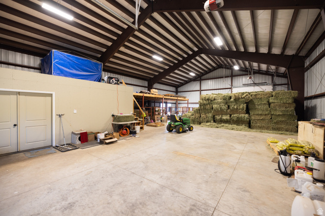 6117 North Rocky Ridge Road Peoa, UT 84061 - Photo 75 of 82 Spacious interior with industrial metal framing and a high-span ceiling