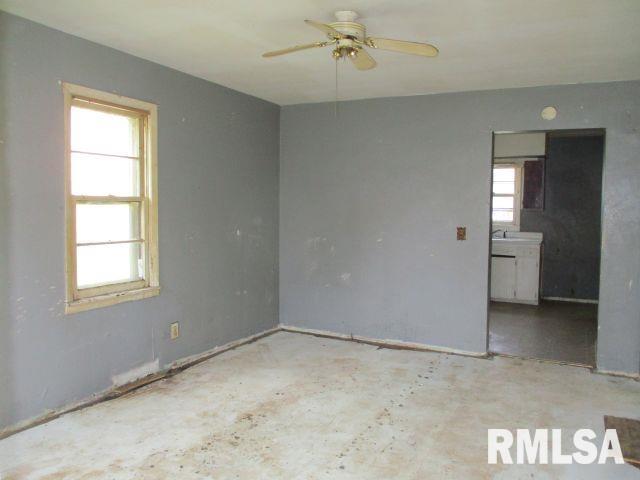 1409 South 9th Street Pekin, IL 61554 - Photo 2 of 14