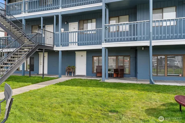 $275,000 | 2120 Highland Avenue, Unit 105, Everett, WA 98201