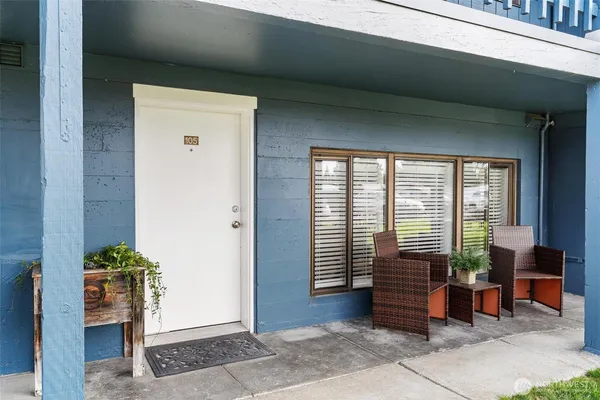$275,000 | 2120 Highland Avenue, Unit 105, Everett, WA 98201