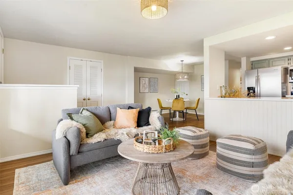 $275,000 | 2120 Highland Avenue, Unit 105, Everett, WA 98201