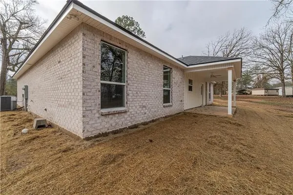 $309,000 | 6013 Linda Drive, Pineville, LA 71360