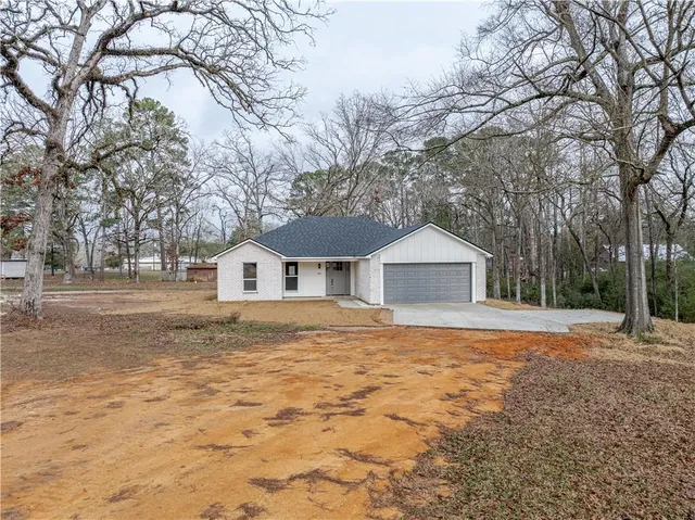 $324,900 | 6013 Linda Drive, Pineville, LA 71360