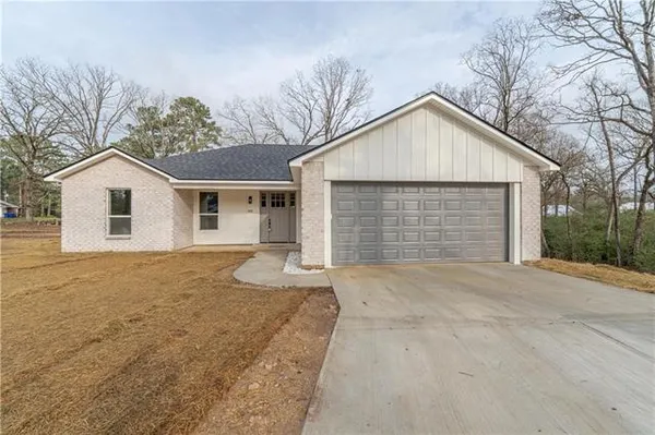 $309,000 | 6013 Linda Drive, Pineville, LA 71360