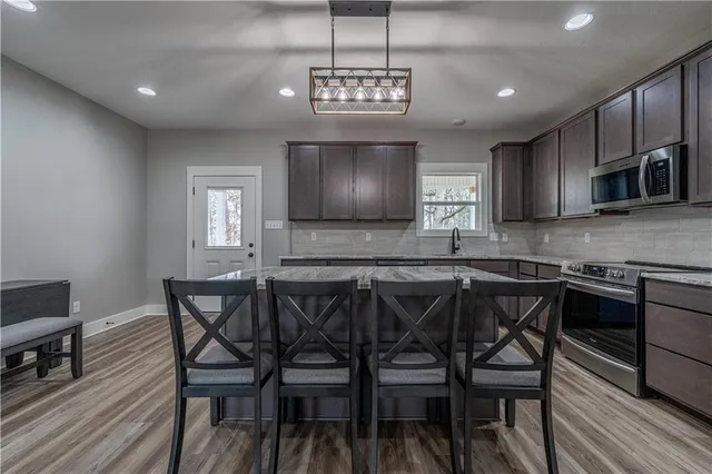 $324,900 | 6013 Linda Drive, Pineville, LA 71360