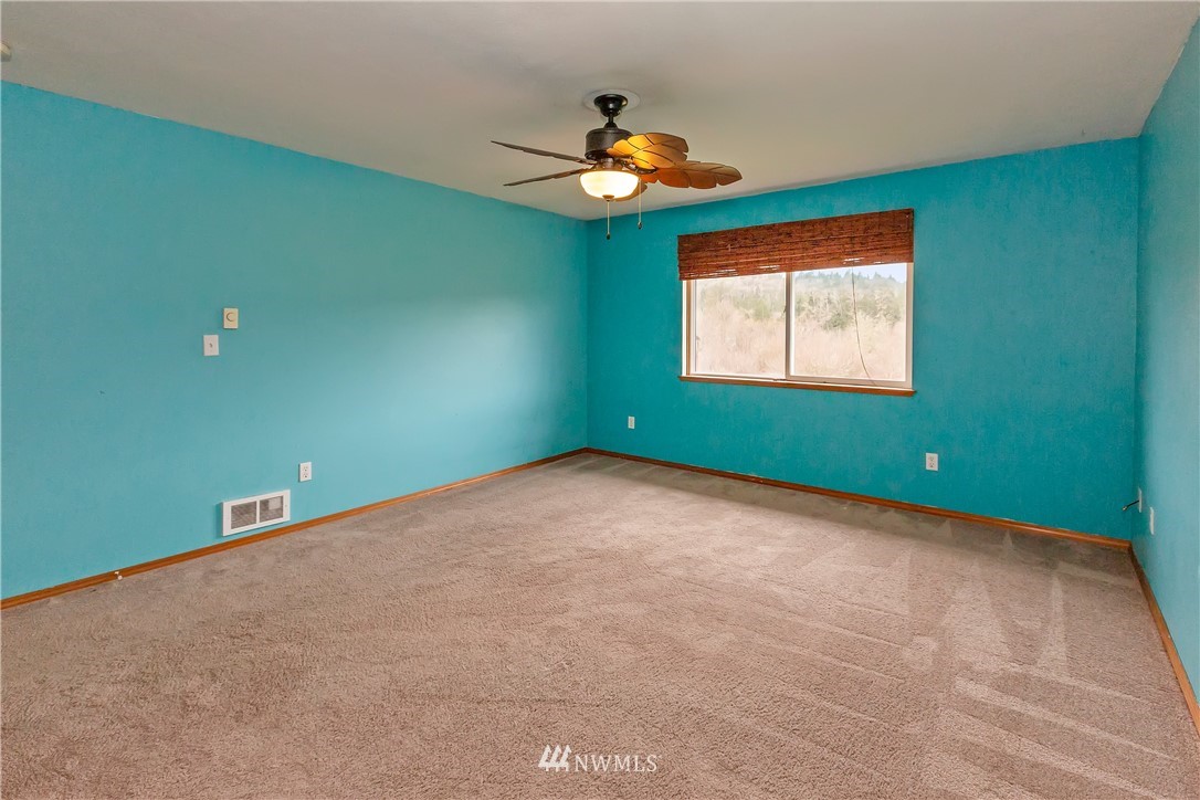 11628 Olalla Valley Road Southeast Olalla, WA 98359 - Photo 16 of 27 Gallery Image 16