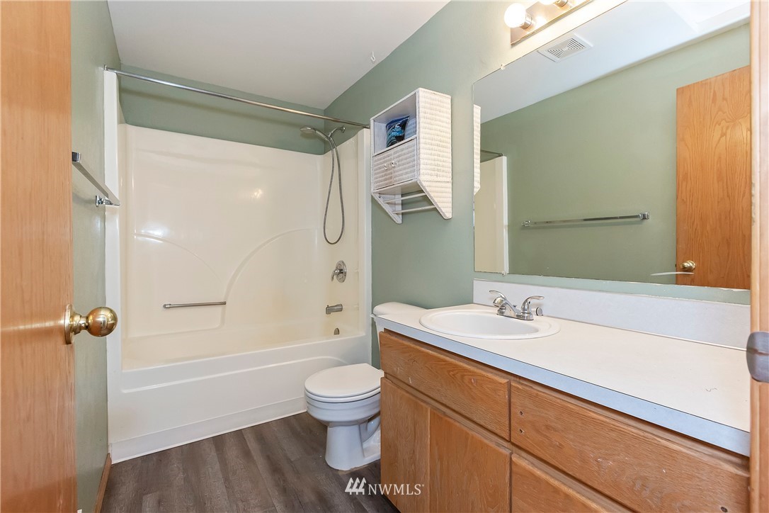 11628 Olalla Valley Road Southeast Olalla, WA 98359 - Photo 17 of 27 Gallery Image 17
