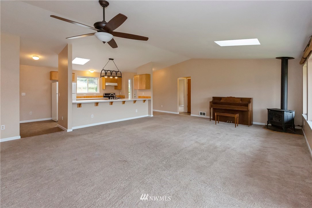 11628 Olalla Valley Road Southeast Olalla, WA 98359 - Photo 5 of 27 Gallery Image 5