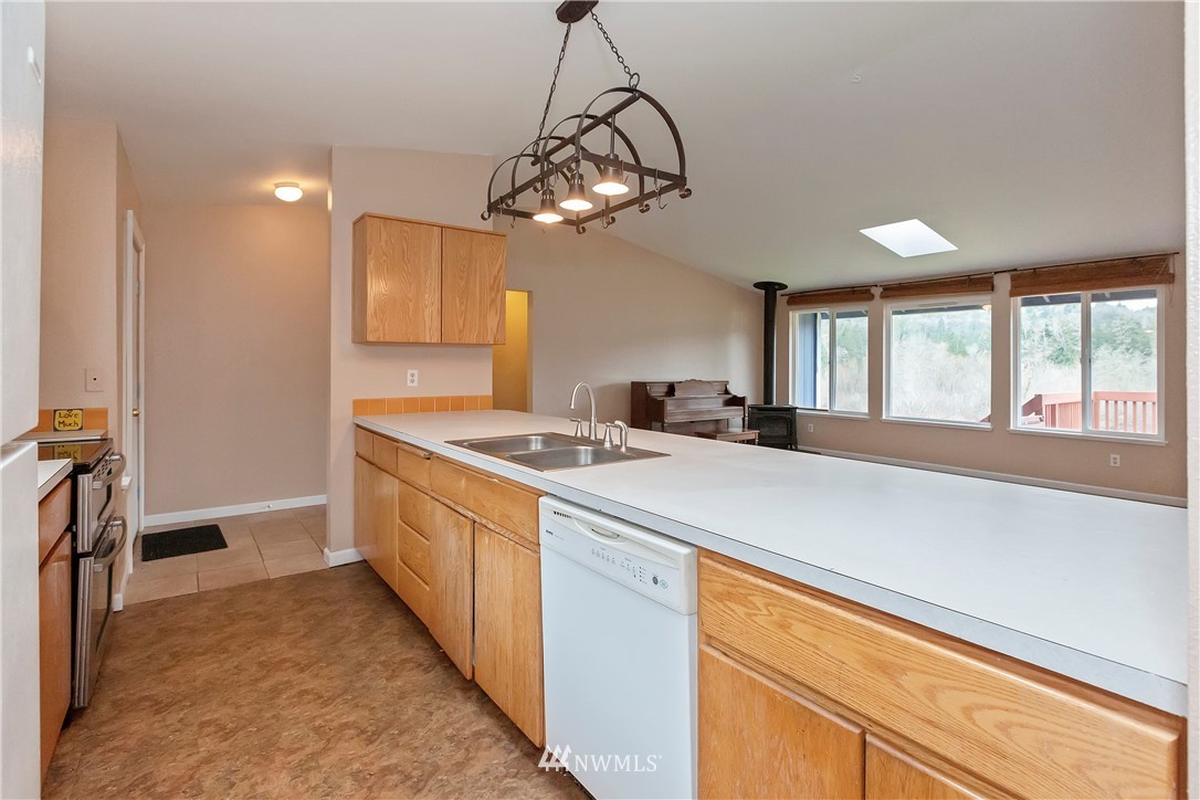 11628 Olalla Valley Road Southeast Olalla, WA 98359 - Photo 8 of 27 Gallery Image 8