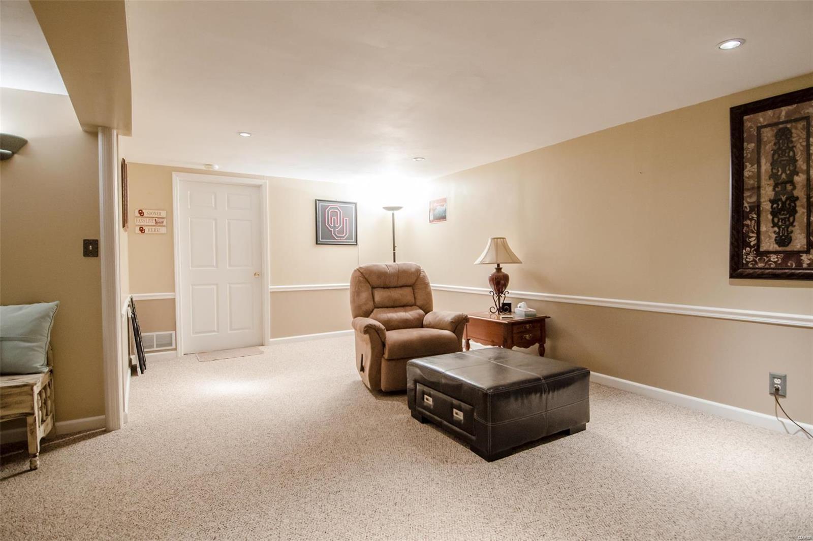1606 Valley Park Road Fenton, MO 63026 - Photo 17 of 27 Gallery Image 17