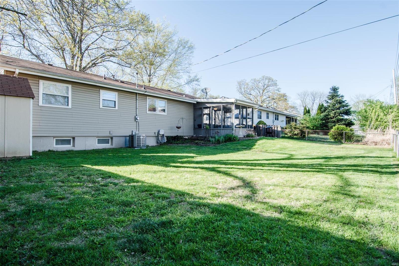 1606 Valley Park Road Fenton, MO 63026 - Photo 23 of 27 Gallery Image 23