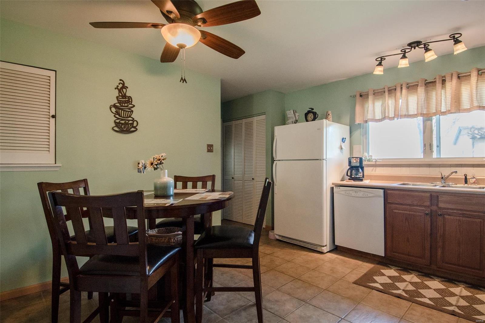 1606 Valley Park Road Fenton, MO 63026 - Photo 6 of 27 Gallery Image 6