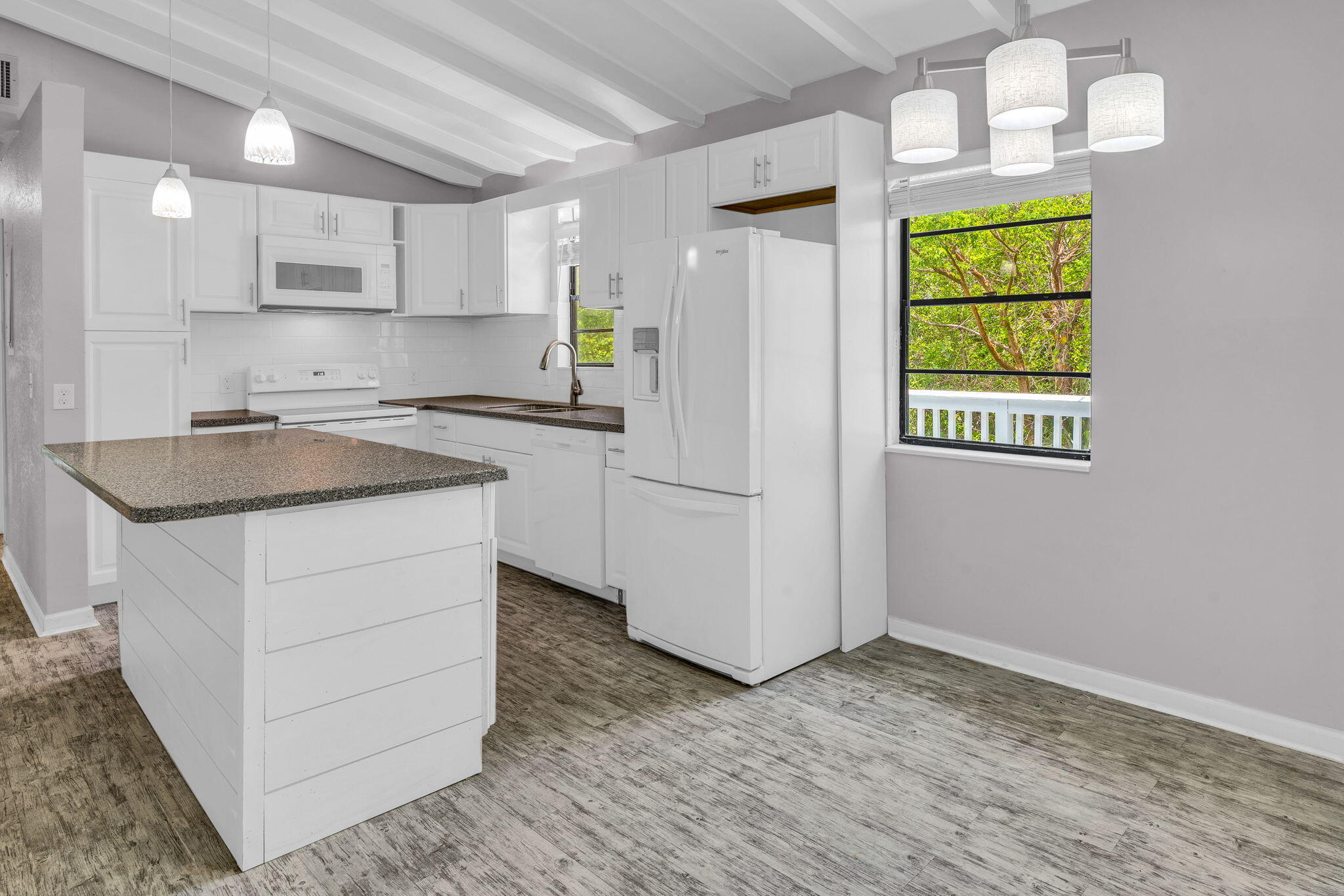 21702 Asturias Road Cudjoe, FL 33042 - Photo 8 of 44 Kitchen
