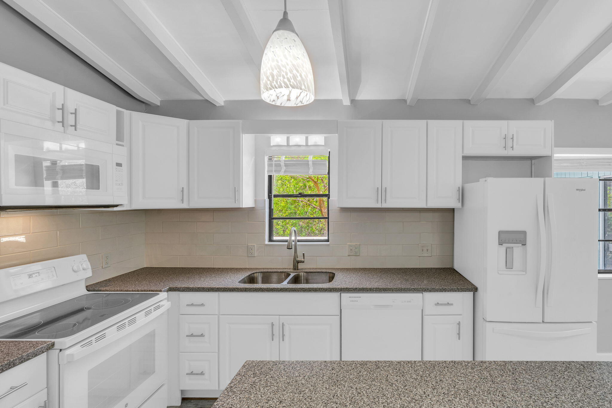 21702 Asturias Road Cudjoe, FL 33042 - Photo 10 of 44 Kitchen