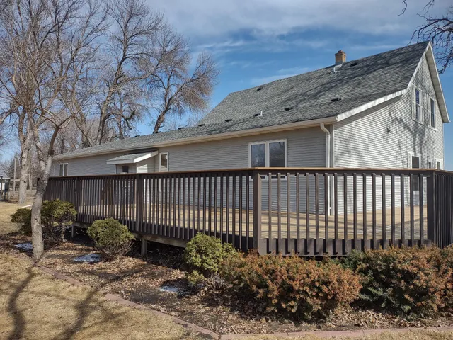 $299,000 | 301 2nd Avenue Southwest, Barnesville, MN 56514