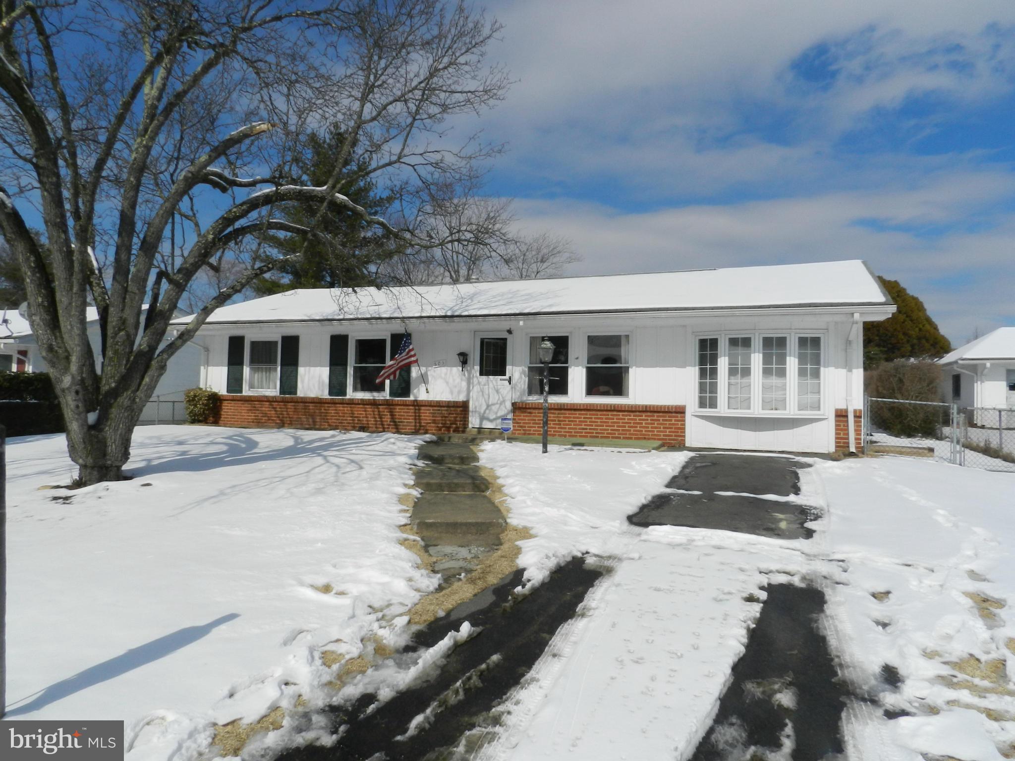 505 East Poplar Road Sterling, VA 20164 - Photo 1 of 14 Exterior (Front)
