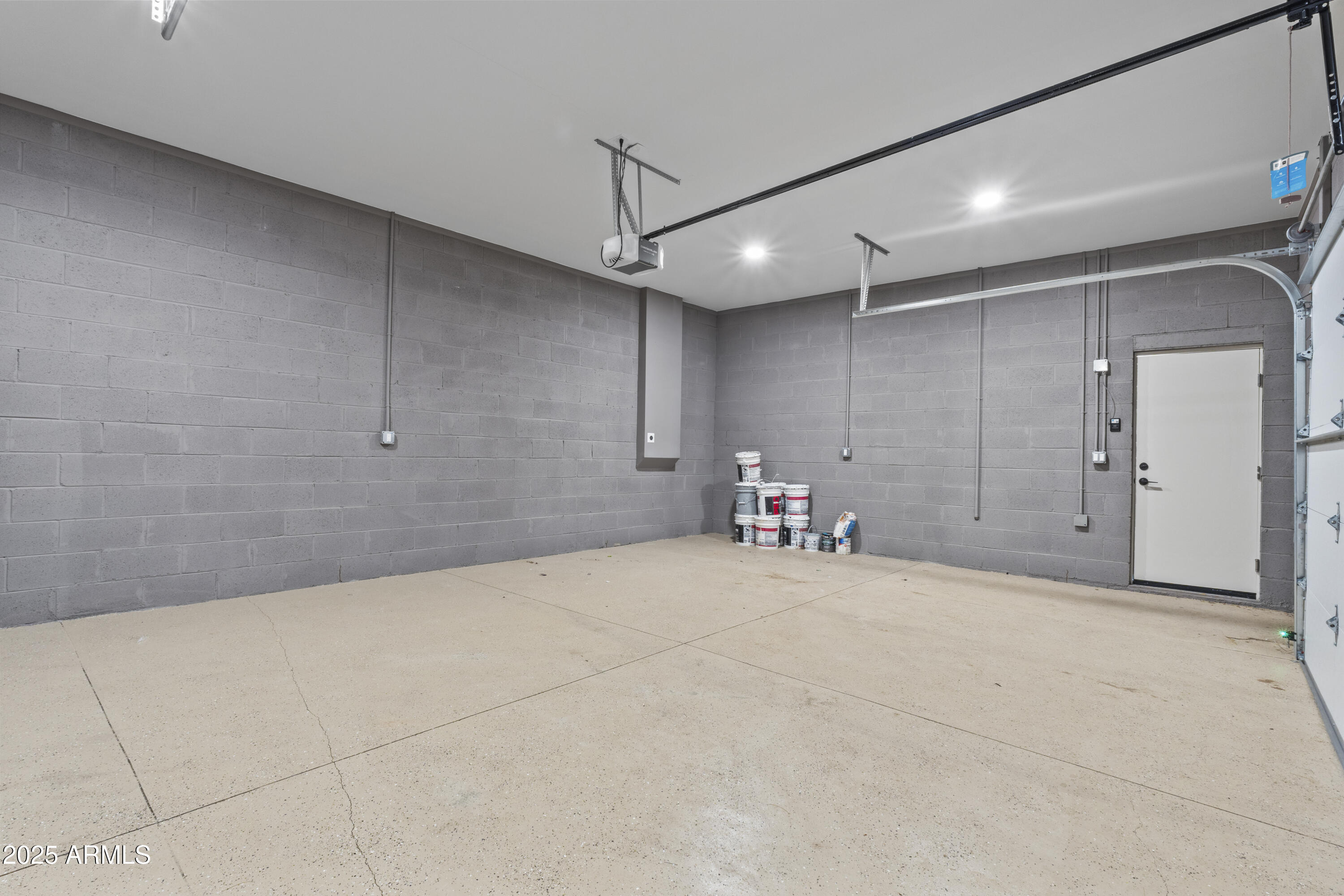 1502 South 14th Street Phoenix, AZ 85034 - Photo 23 of 43 a view of an empty room