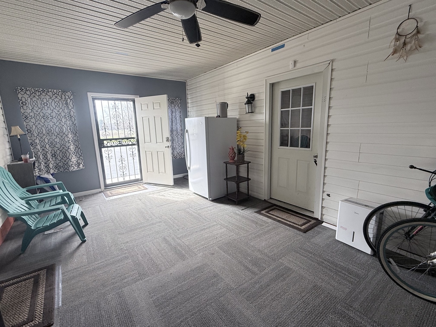 602 William Street Sesser, IL 62884 - Photo 11 of 39 a view of livingroom with furniture and windows