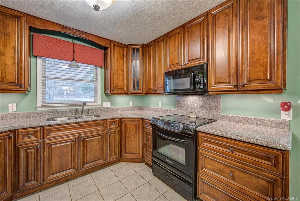 313 Gaither Road Belmont, NC 28012 - Photo 4 of 23 Gallery Image 4