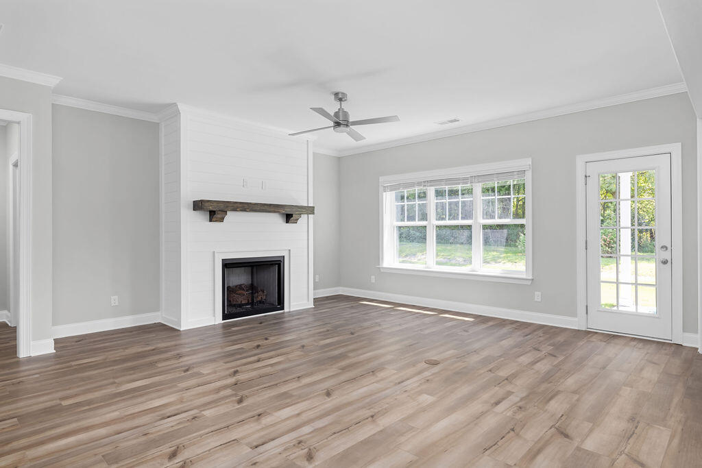 9839 Mayfly Road, Unit 87 Ooltewah, TN 37363 - Photo 12 of 32 WATEFORD GREAT ROOM