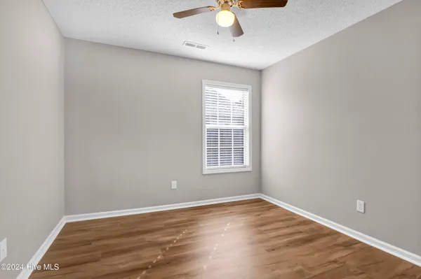 $2,200 | 613 Whittle Court, Wilmington, NC 28411