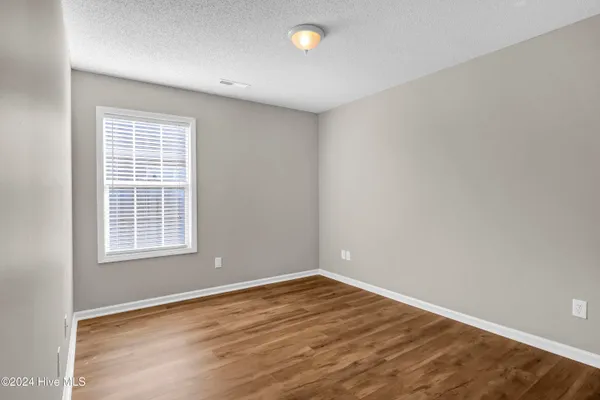 $2,200 | 613 Whittle Court, Wilmington, NC 28411