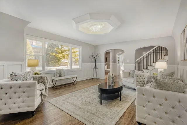 $874,900 | 9001 South Claremont Avenue, Chicago, IL 60643