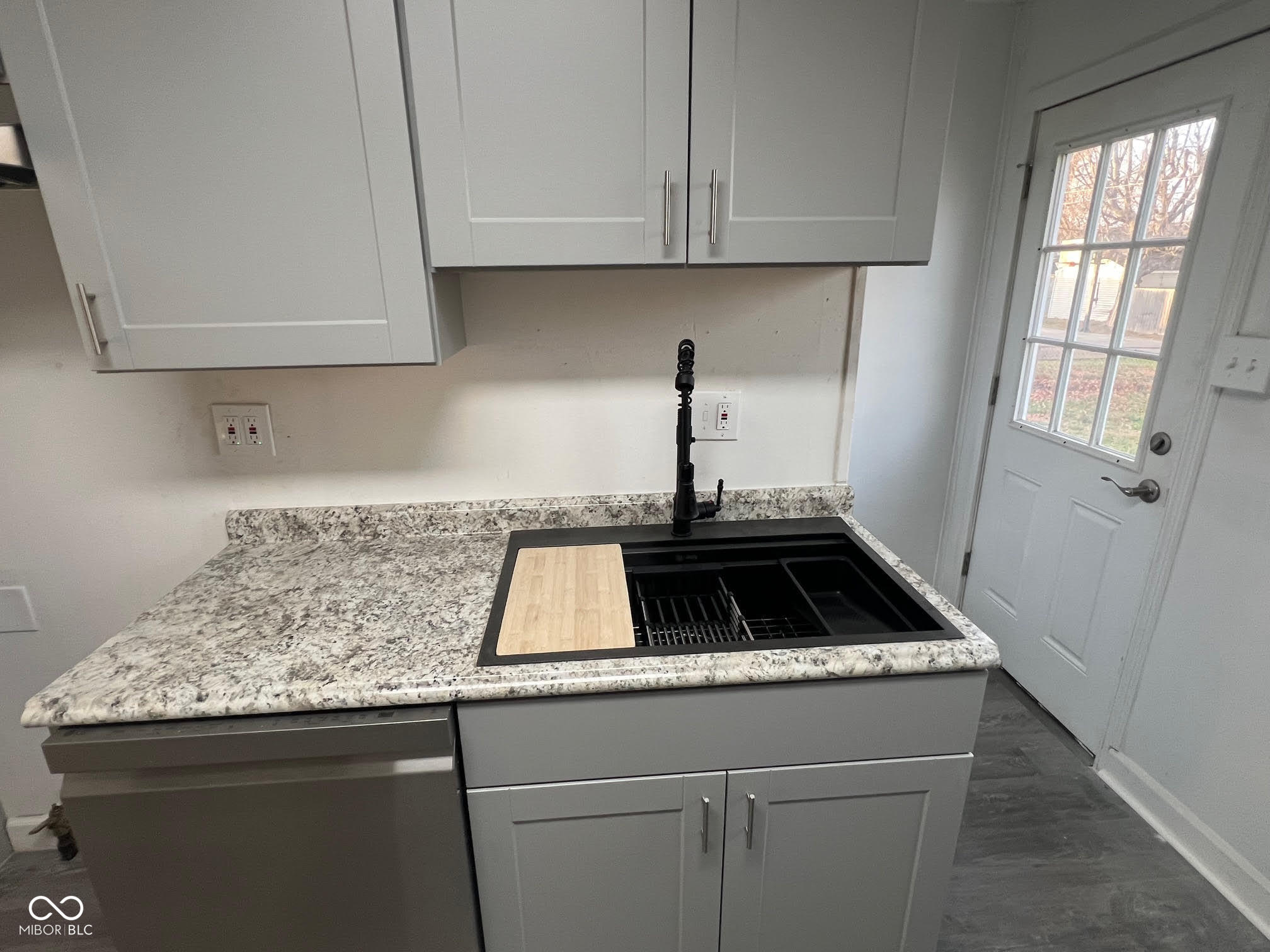 904 Cottage Avenue Crawfordsville, IN 47933 - Photo 6 of 21