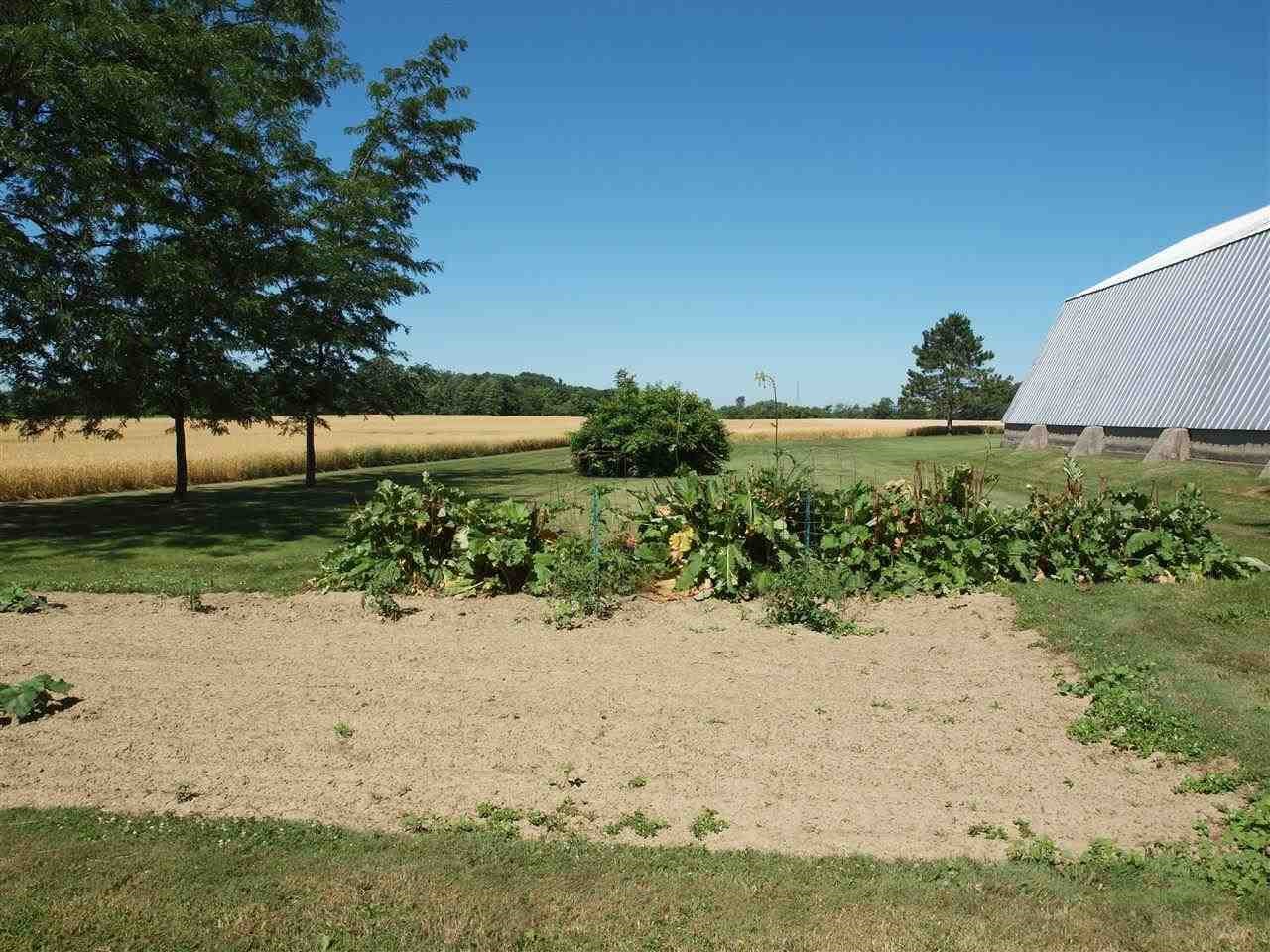 8283 Sheridan Road New Lothrop, MI 48460 - Photo 13 of 40 21490563-12.JPG