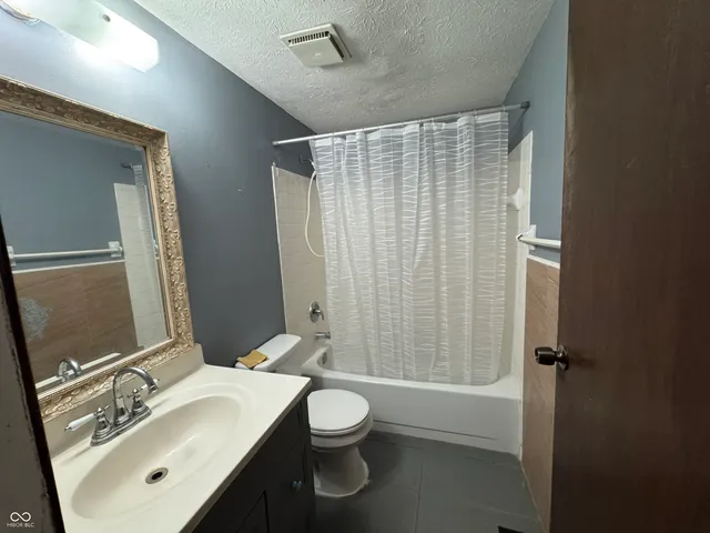 $1,700 | 5739 Ensenada Avenue, Indianapolis, IN 46237