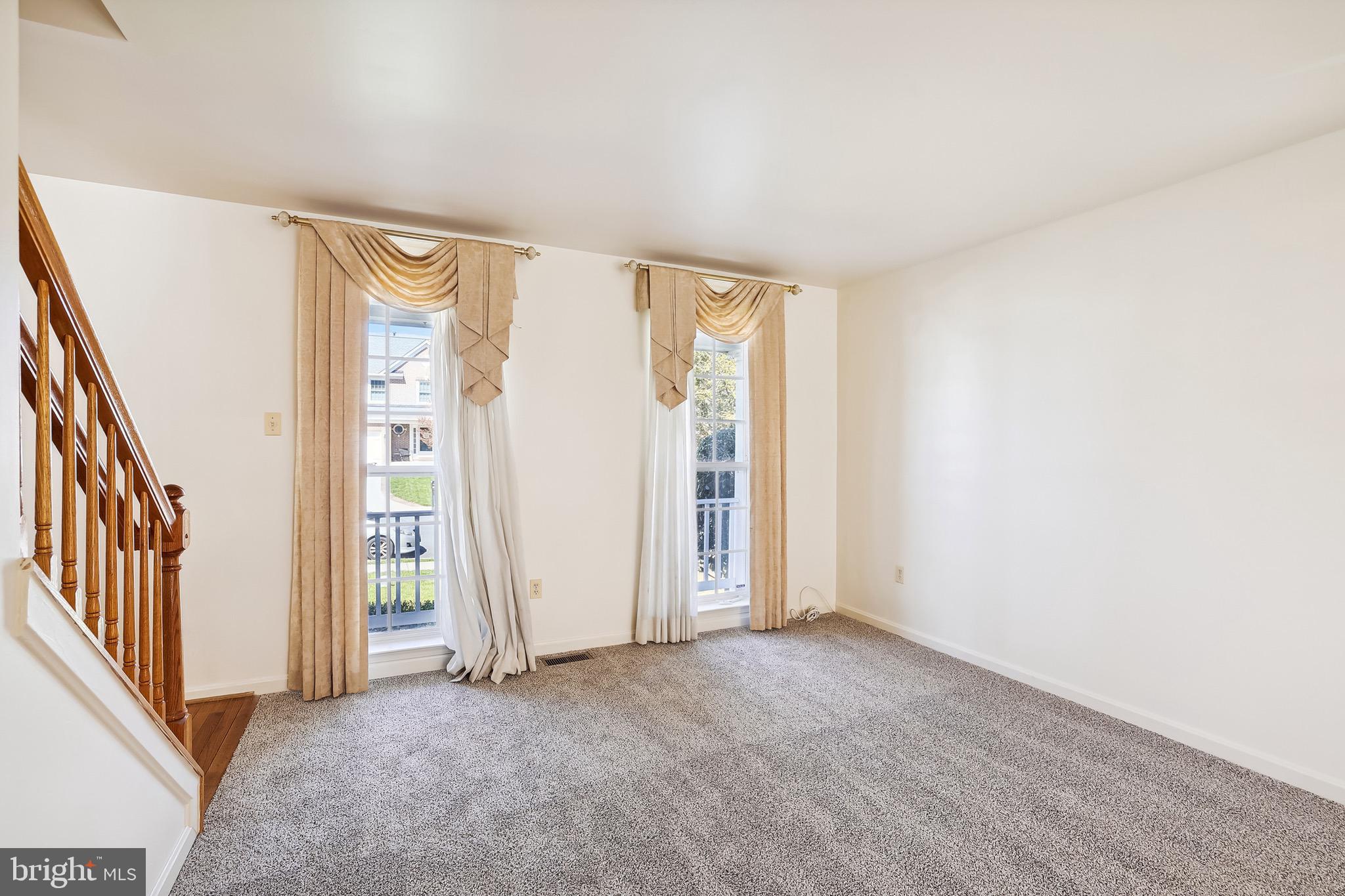 9042 Allington Manor Circle West Frederick, MD 21703 - Photo 8 of 20 Living Room