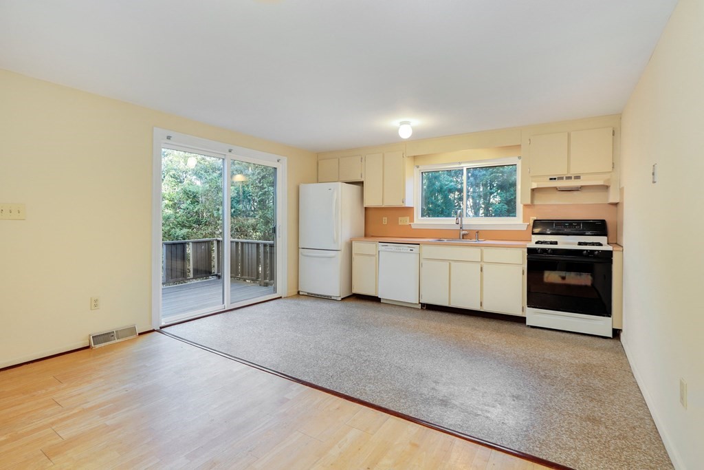 165 Leland Farm Road, Unit 165 Ashland, MA 01721 - Photo 4 of 36 Gallery Image 4