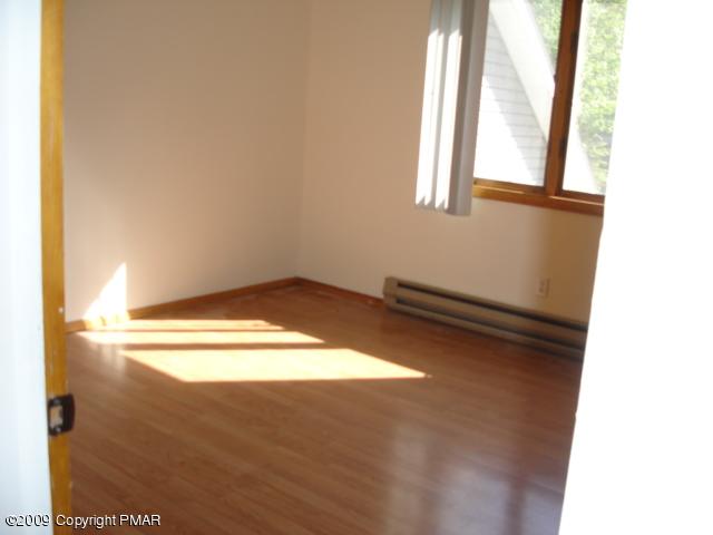 D6 Balson Road Stroudsburg, PA 18360 - Photo 8 of 19 Bedroom