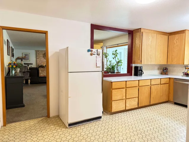 $435,000 | 16 West Douglas Street, Harrington, WA 99134