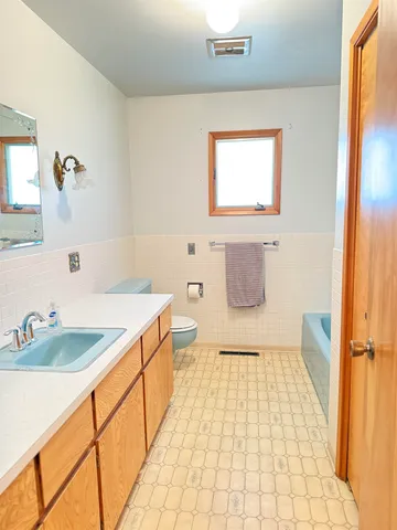 $435,000 | 16 West Douglas Street, Harrington, WA 99134