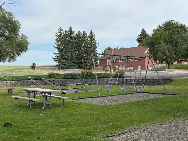 $435,000 | 16 West Douglas Street, Harrington, WA 99134