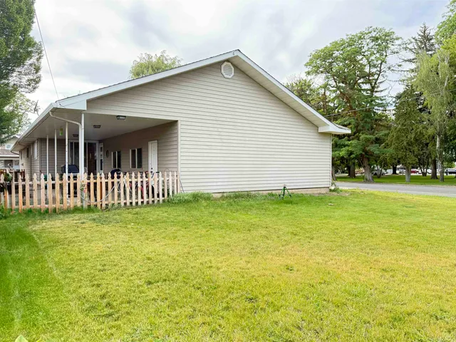 $435,000 | 16 West Douglas Street, Harrington, WA 99134