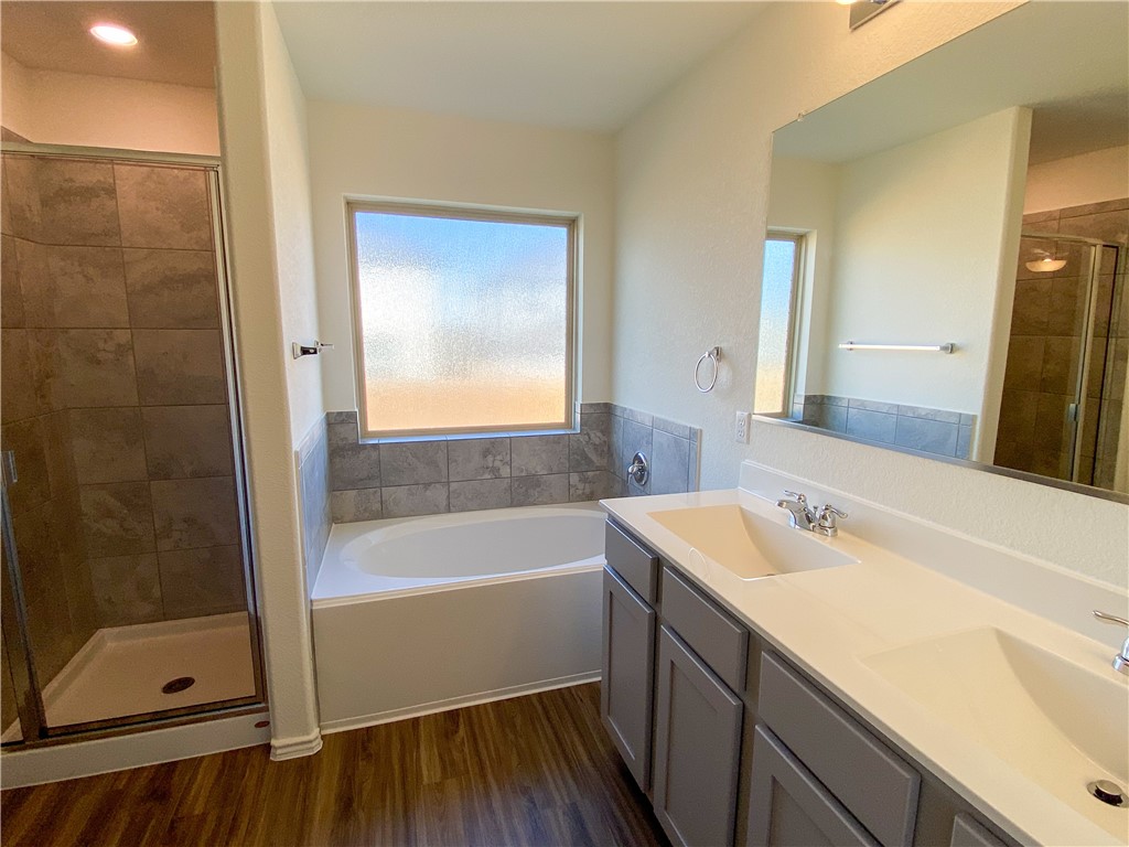 301 Greatest Gift Way Jarrell, TX 76537 - Photo 15 of 20