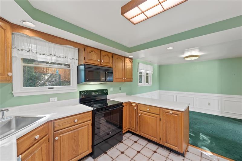 3089 McRoberts Road Pittsburgh, PA 15234 - Photo 8 of 25 Gallery Image 8