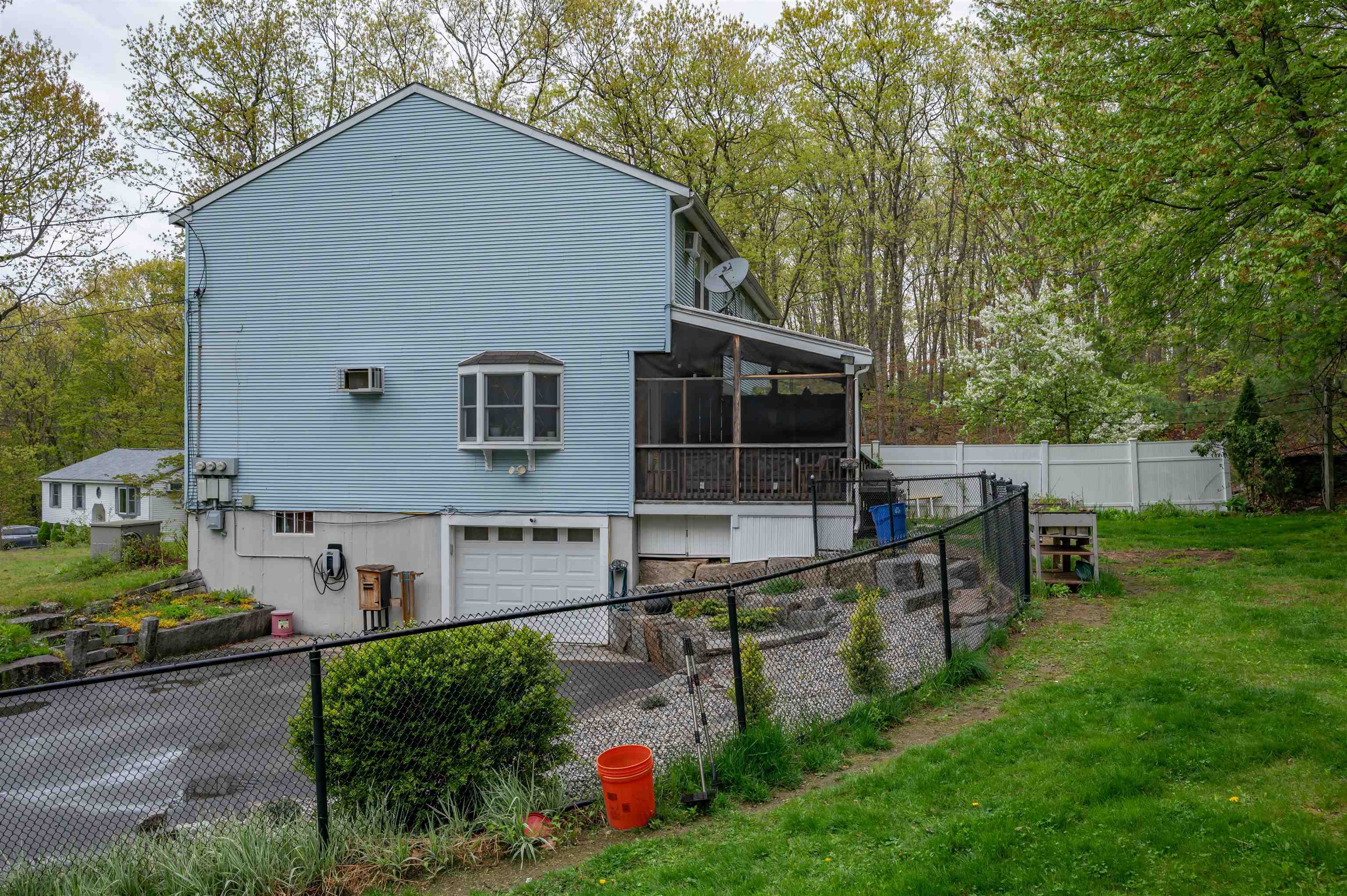 23 R Al Street Derry, NH 03038 - Photo 27 of 32