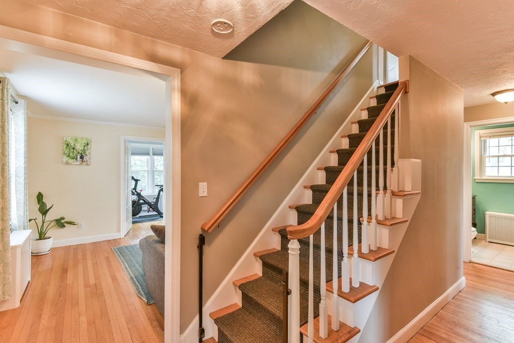 243 Beverly Road Worcester, MA 01605 - Photo 33 of 41