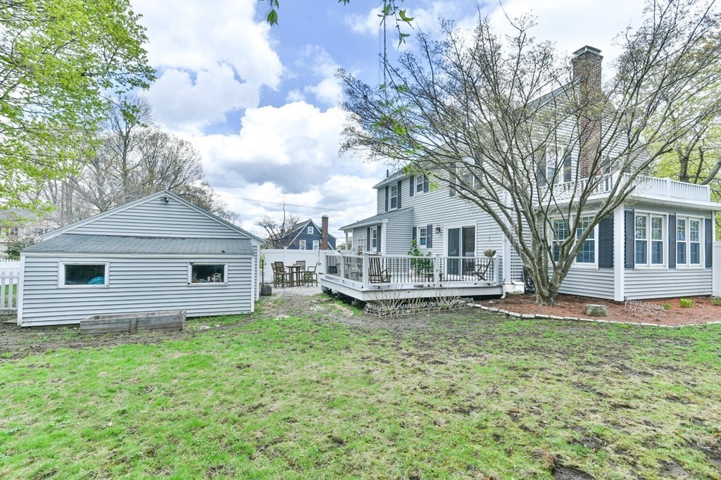 243 Beverly Road Worcester, MA 01605 - Photo 10 of 41