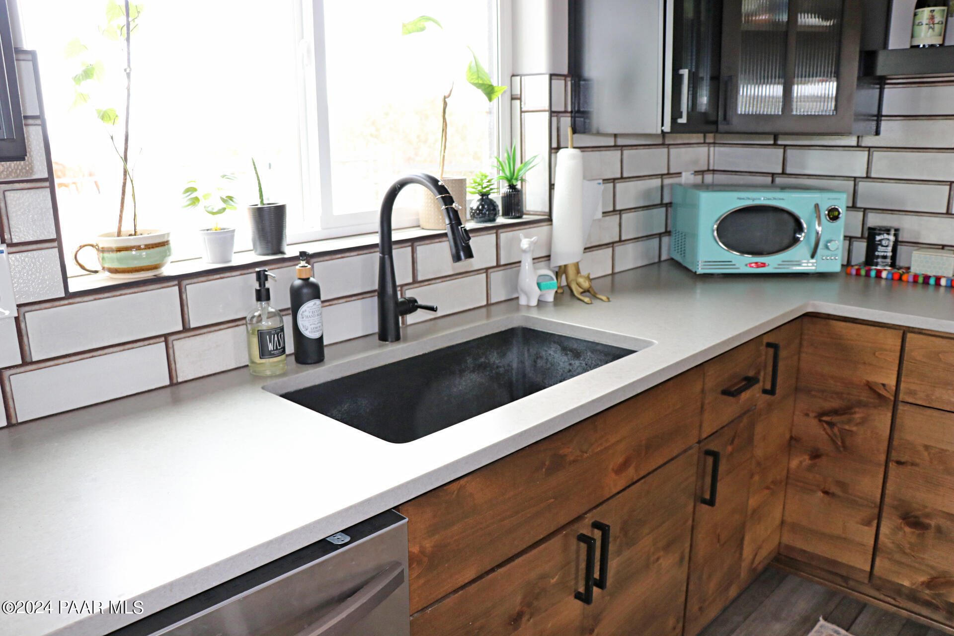 630 Bandit Ridge Road Prescott, AZ 86305 - Photo 10 of 39 Terrell KitchenFarmSinkCounter