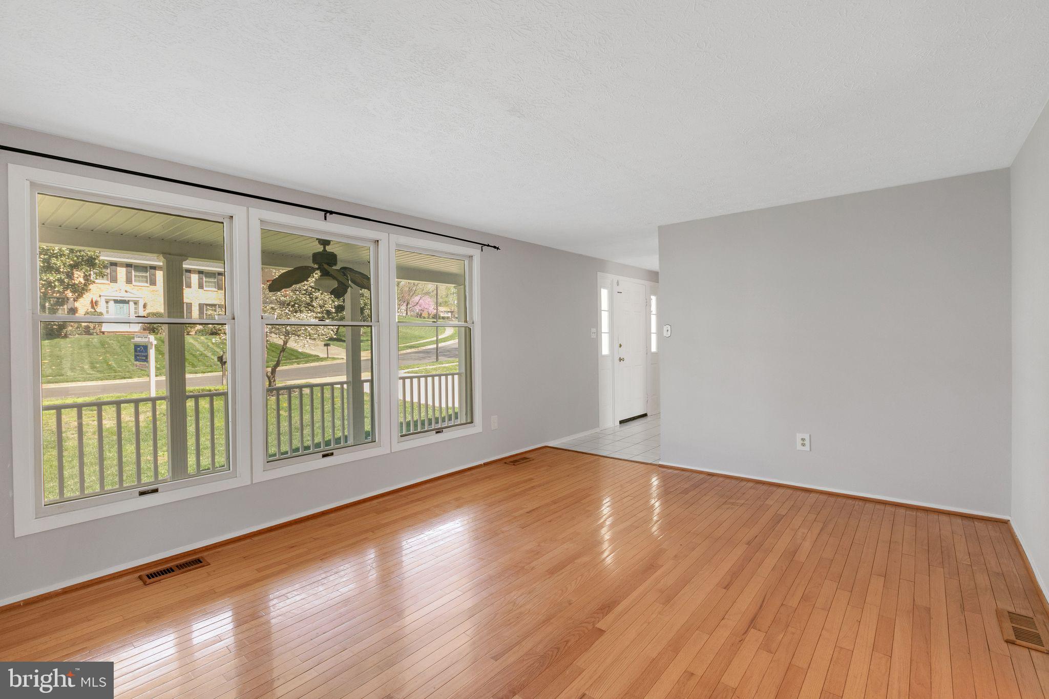 7567 Cloud Court Springfield, VA 22153 - Photo 7 of 46 Living Room