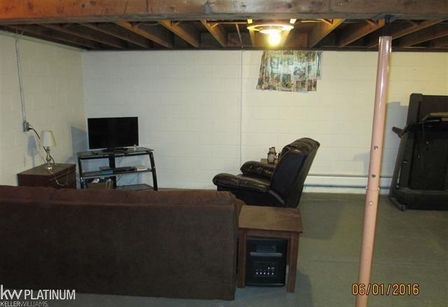 7143 Sheridan Line Road Lexington, MI 48450 - Photo 26 of 31 31314256-25.JPG