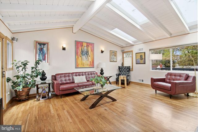 $1,080,000 | 5310 Sangamore Road, Bethesda, MD 20816