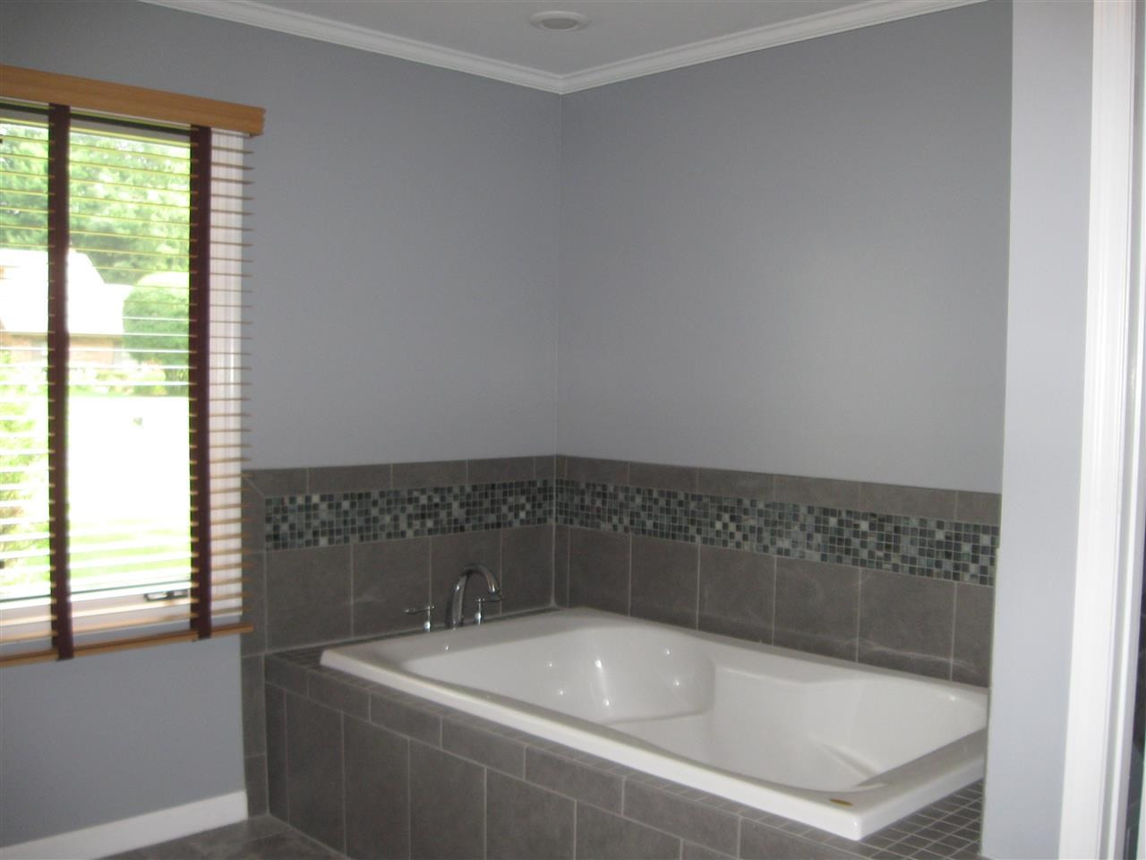 15 Stockbridge Road Bethlehem, NY 12159 - Photo 19 of 25 Photo 19