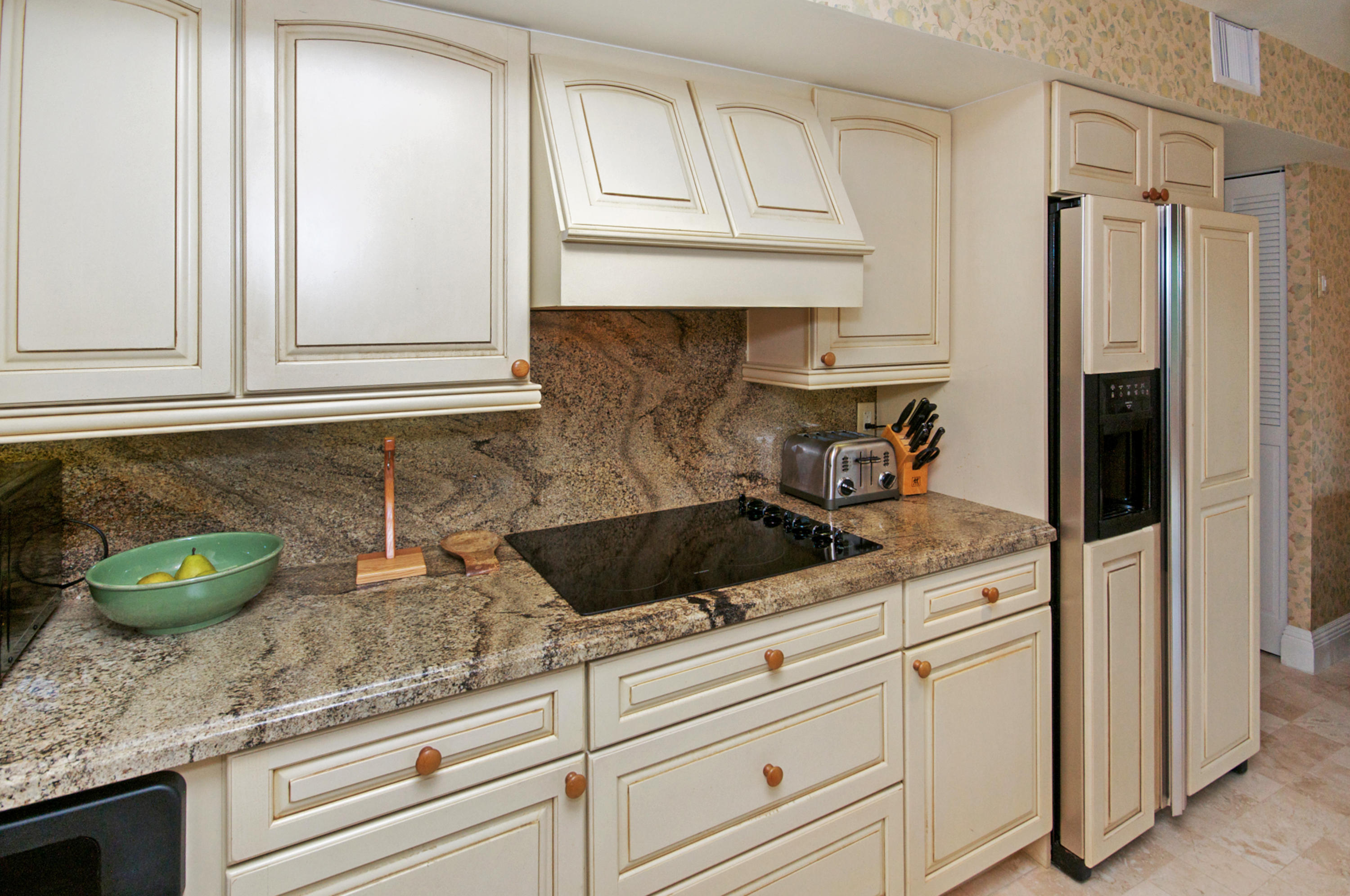 2871 North Ocean Boulevard, Unit V149 Boca Raton, FL 33431 - Photo 12 of 32 Kitchen